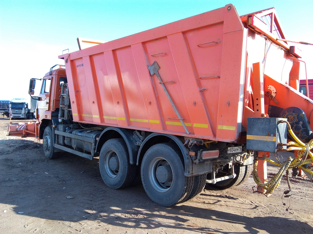 СмолМаш СДК* на шасси КамАЗ 6520 6x4 КДМ СДК-6520( Дизель, 8,9л. 390лс)