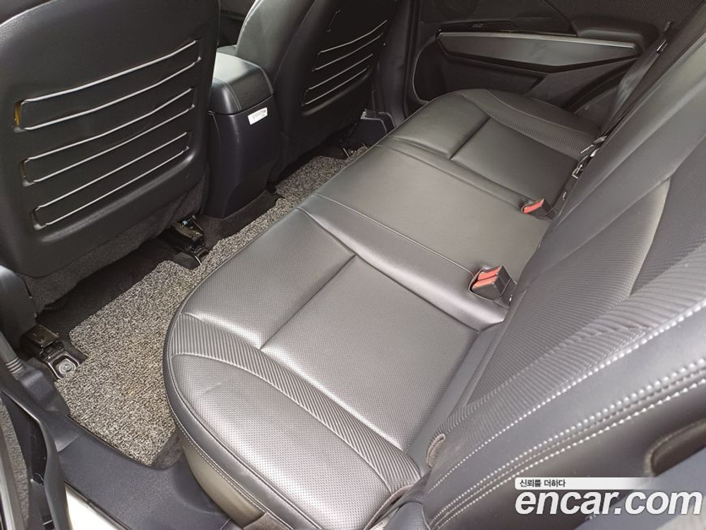 KG Mobility (Ssangyong) Very New Tivoli Бензин 1.5 2WD (11.2019)