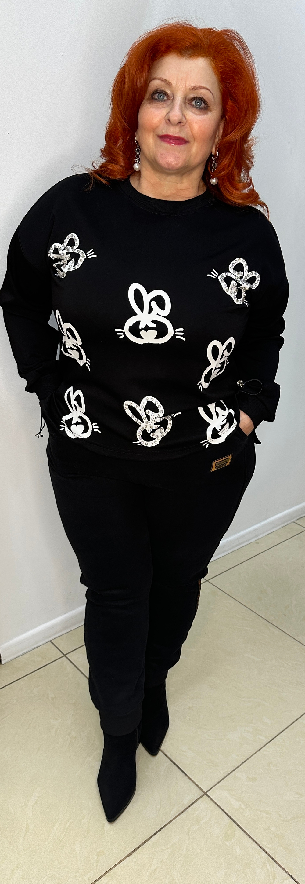 Черный лонг слив со стразовым принтом