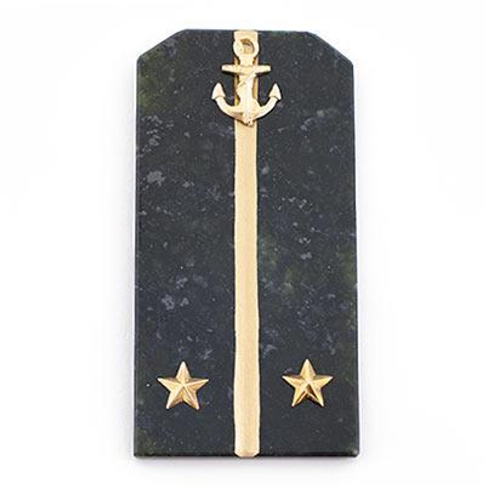 Магнит "Лейтенант ВМФ" камень змеевик R113977