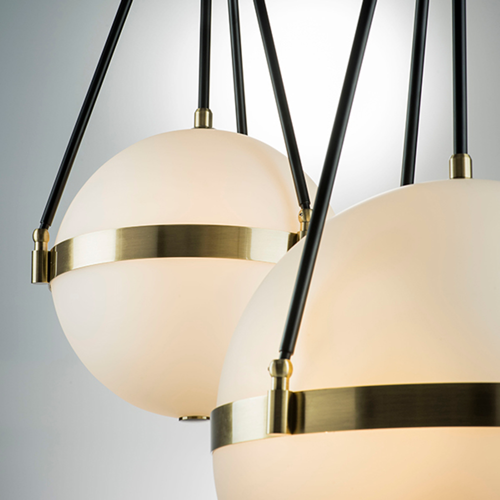 816047 Люстра MODENA 4х40W E27 ЛАТУНЬ/ЧЕРНЫЙ/БЕЛЫЙ