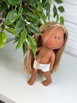 Кукла Nines виниловая 30см MIA LATINA без одежды (3000WL1)