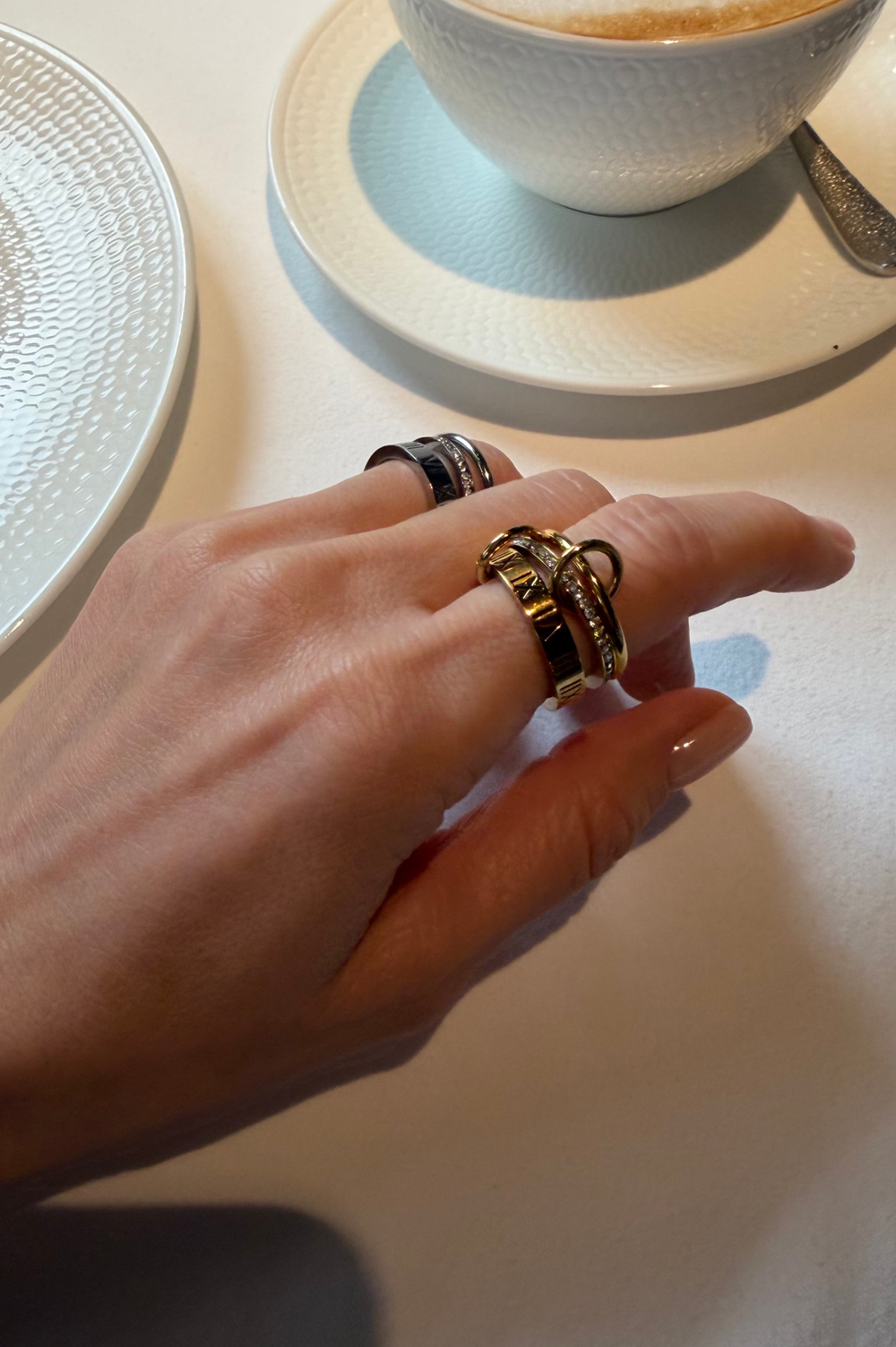 Кольцо с римскими цифрами многослойное