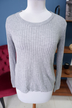 Джемпер шерстяной 48 размер