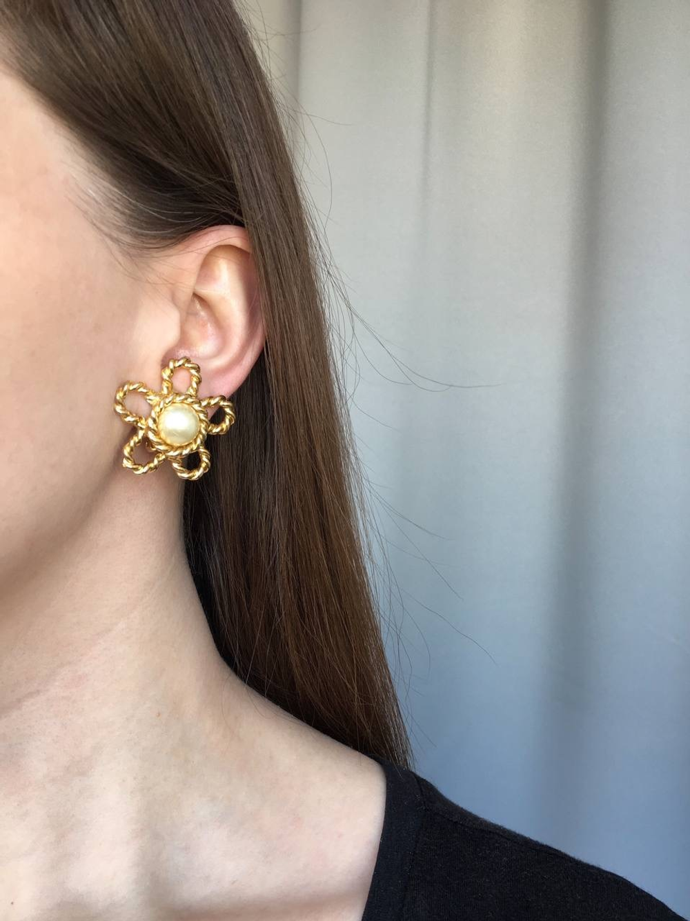 Клипсы Цветы Moschino