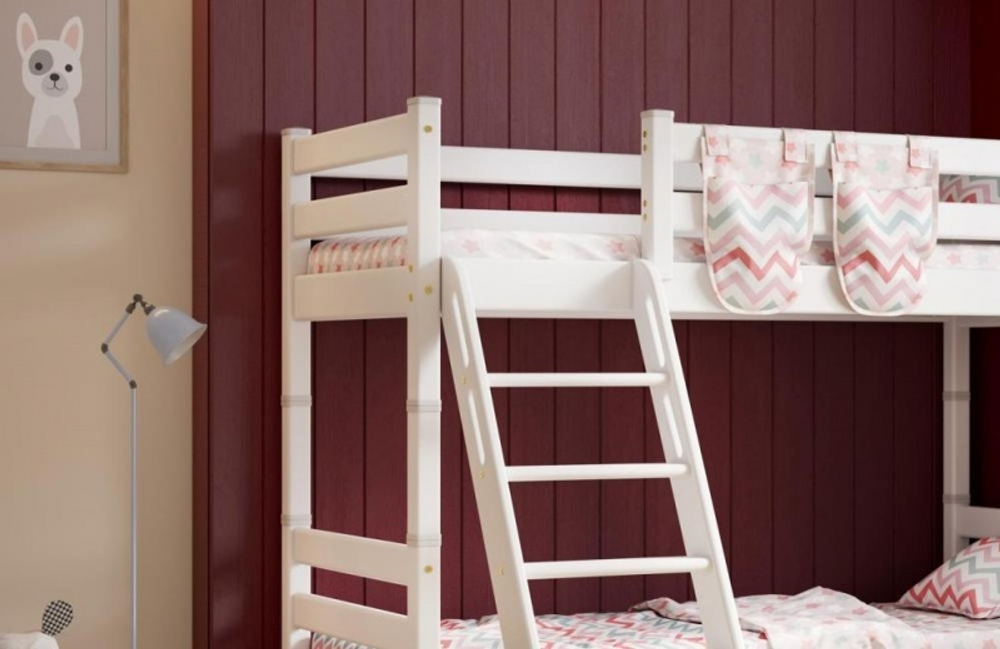 Вариант 10 Двухъярусная кровать "Соня" с наклонной лестницей Белый