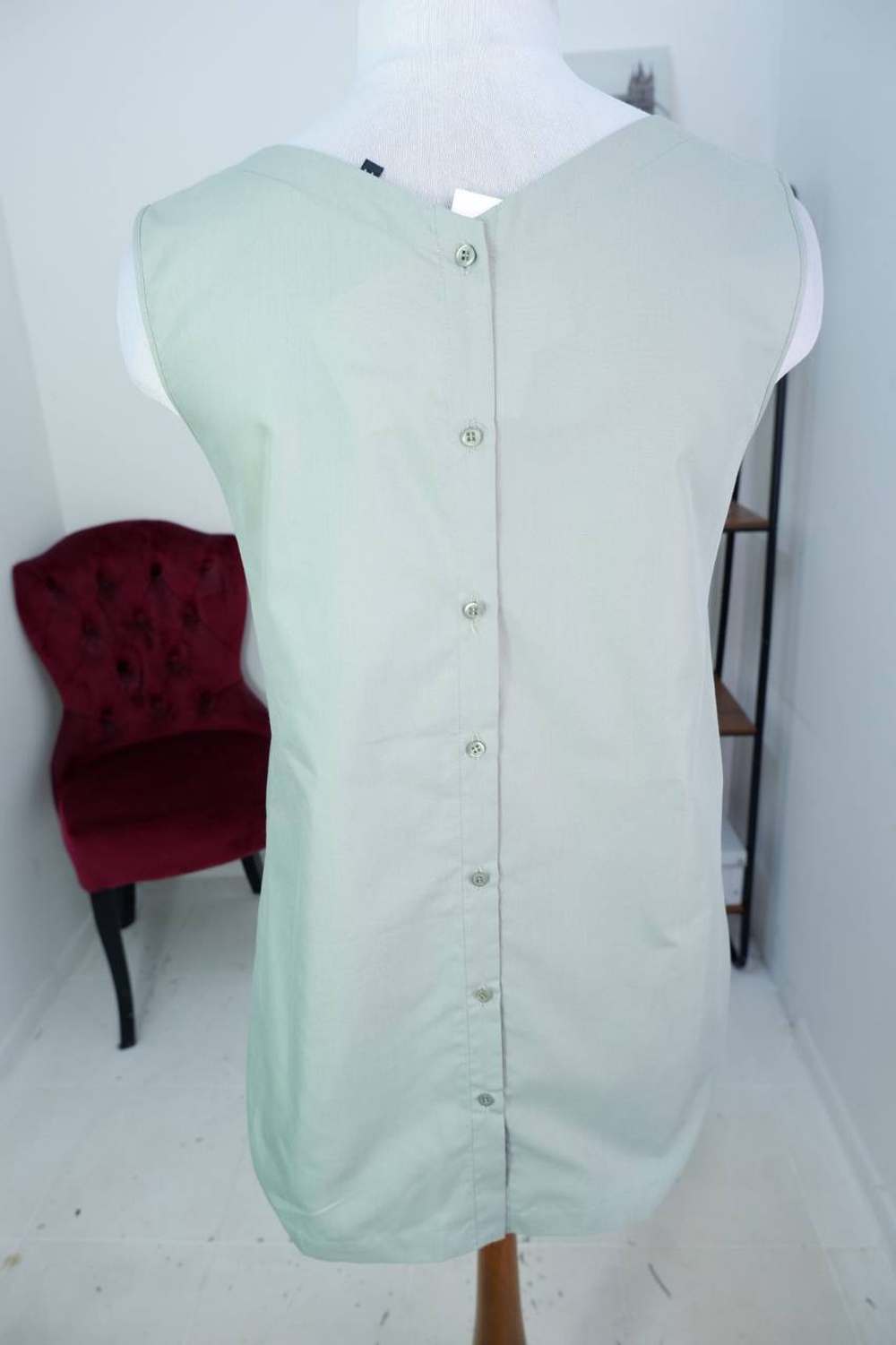 Блузка Ofera лаконичная, визуально на 44 размер, новая