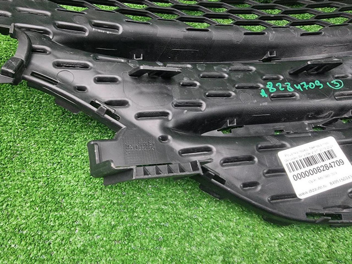 Решетка перед. бампера Mercedes GLE V167 18-24 AMG