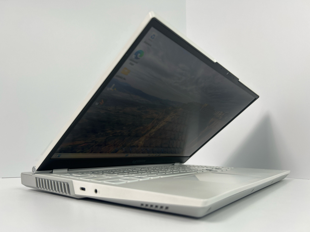 Ноутбук Lenovo Legion 5 15ACH6H (82JU00DPRU) 15.6"/AMD Ryzen 5 5600H/RAM 16Gb/SSD 1024Gb/nVidia GeForce RTX 3060 6GB/IPS/1920*1080/Windows 11/Подсветка кл-ры: LED/белый. Состояние: B1