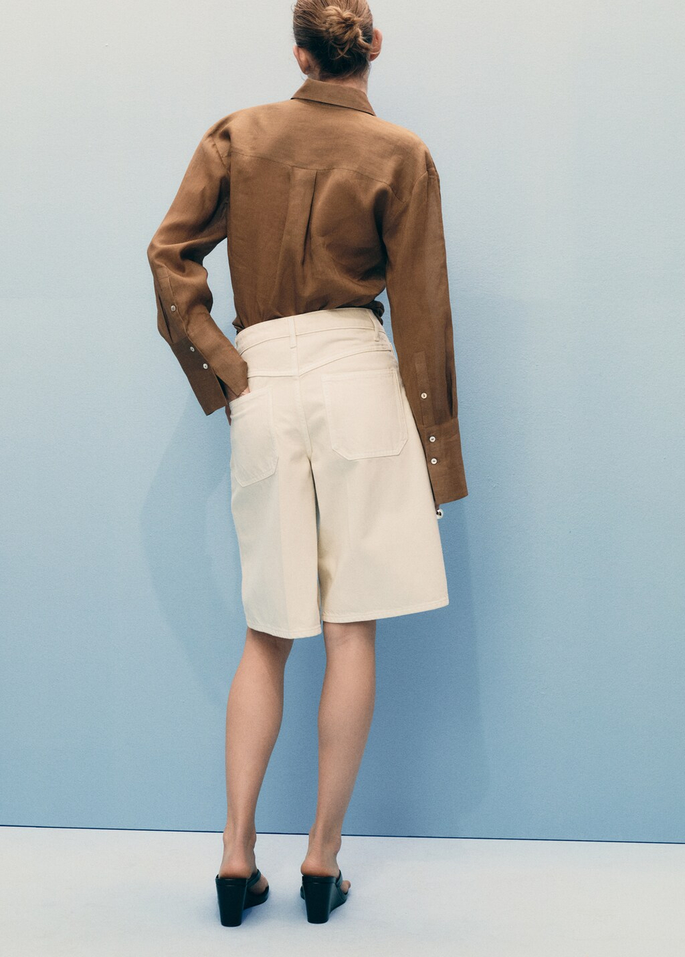 Джинсовые бермуды с высокой посадкой