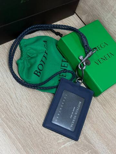 Бейдж Bottega Veneta