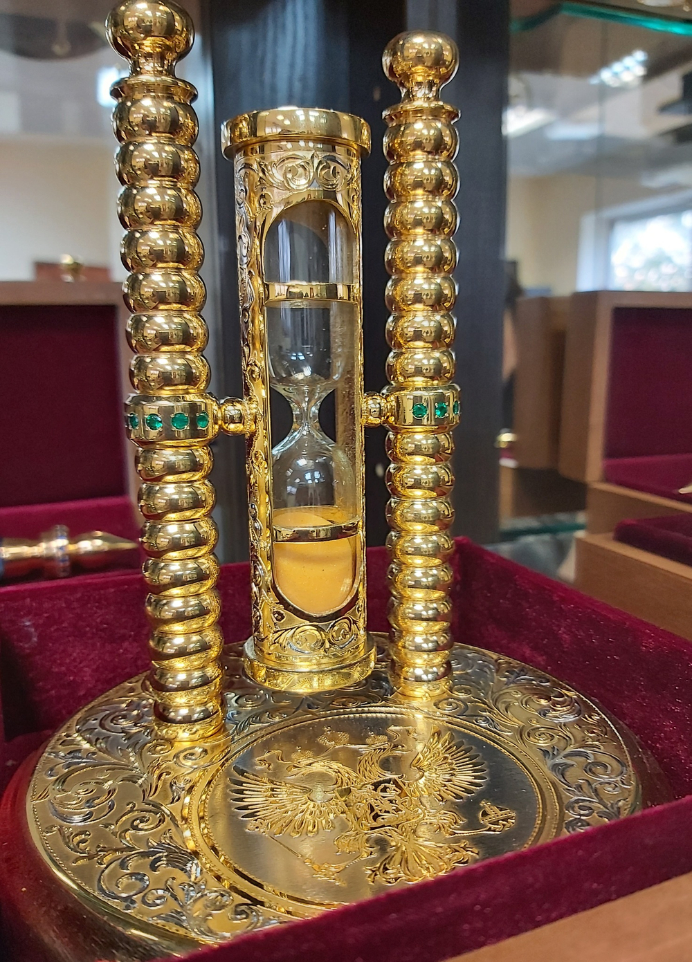 Песочные часы "Герб России" с фианитами (Златоуст)