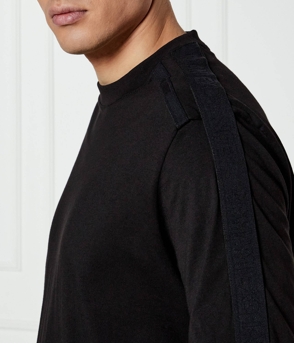Футболка Armani Exchange - черный(XM000322 AF10361)