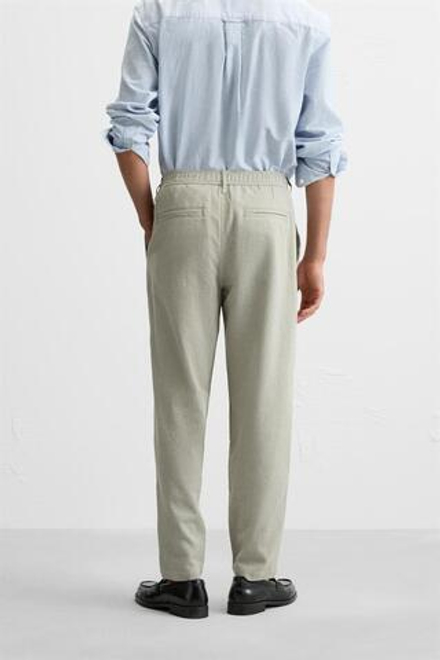 ZARA БРЮКИ ИЗ РЕЛЬЕФНОЙ ТКАНИ С ЗАЩИПАМИ, СЕРОВАТЫЙ
