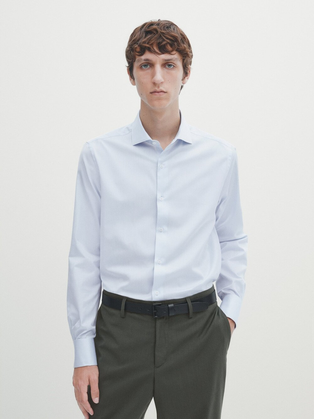 Massimo Dutti Рубашка облегающего кроя из твила с двойными манжетами, небесно-голубой