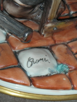 Статуэтка. Фарфор. У Сапожника. Capodimonte. Италия