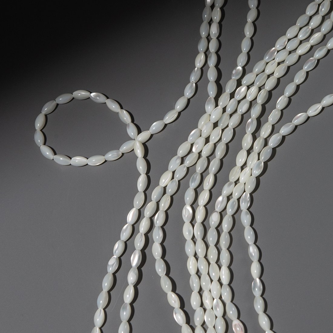 Перламутр морских ракушек "Рис", белого оттенка, 7*4мм