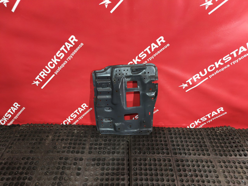 Кронштейн подножки правой 2019г.