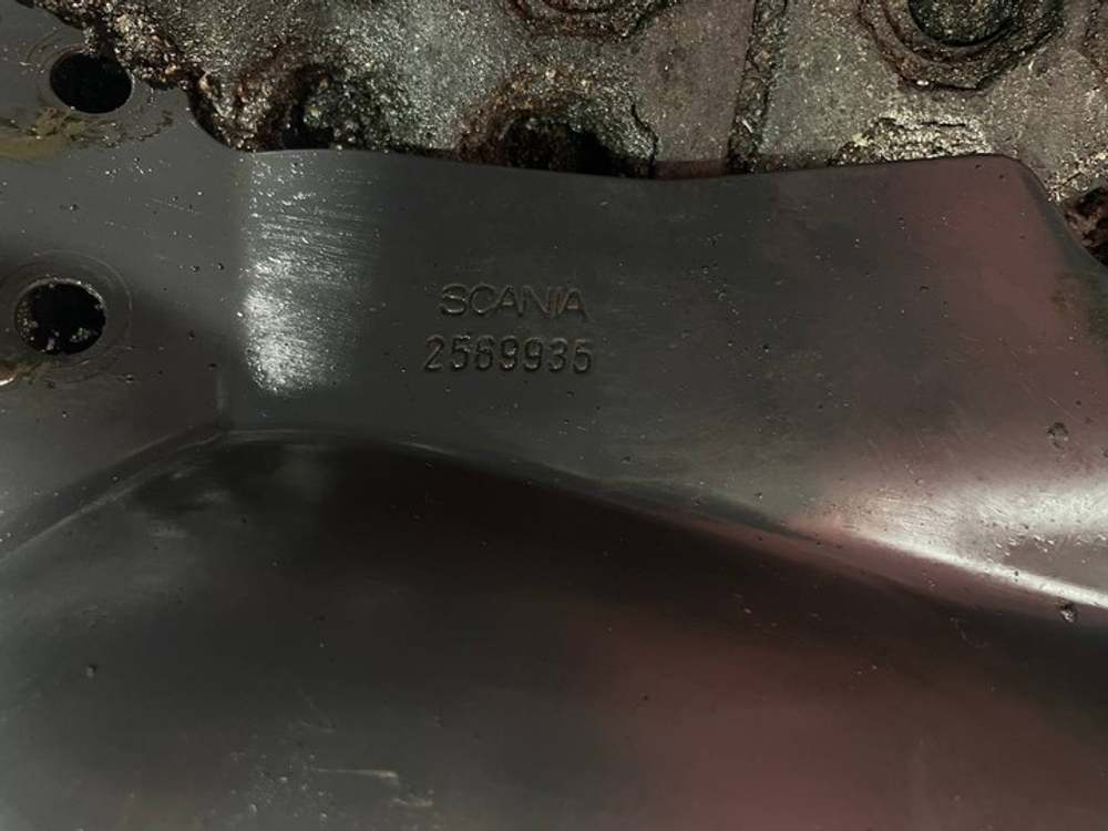 Кронштейн брызговика 2019г.