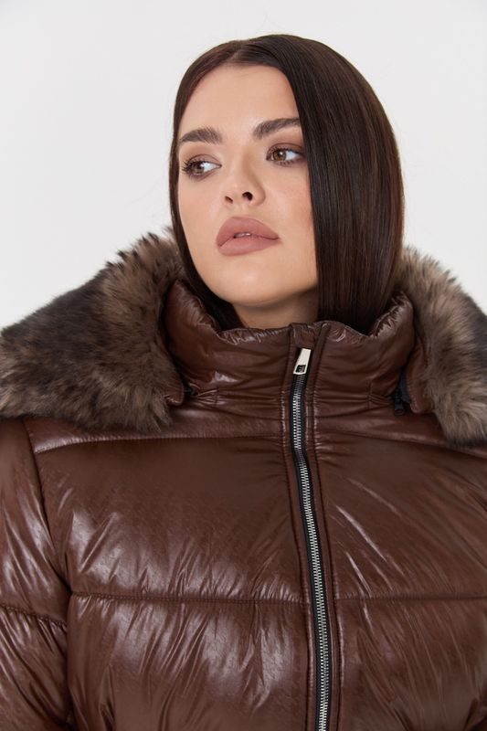 Куртка-парка с меховым капюшоном, коричневый