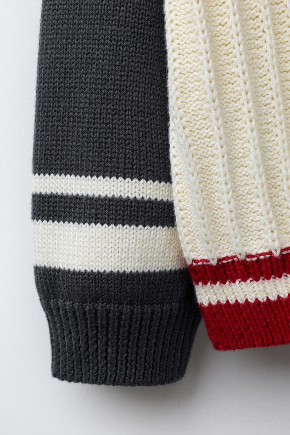 ZARA СВИТЕР С НАДПИСЬЮ, ЭКРЮ/ТЕМНО-СИНИЙ