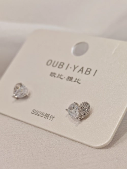 Серьги Oubi Yabi «Crystal Heart» Silver