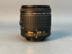 Nikon D3400 Kit AF-P DX 18-55mm G VR 4900 кадров