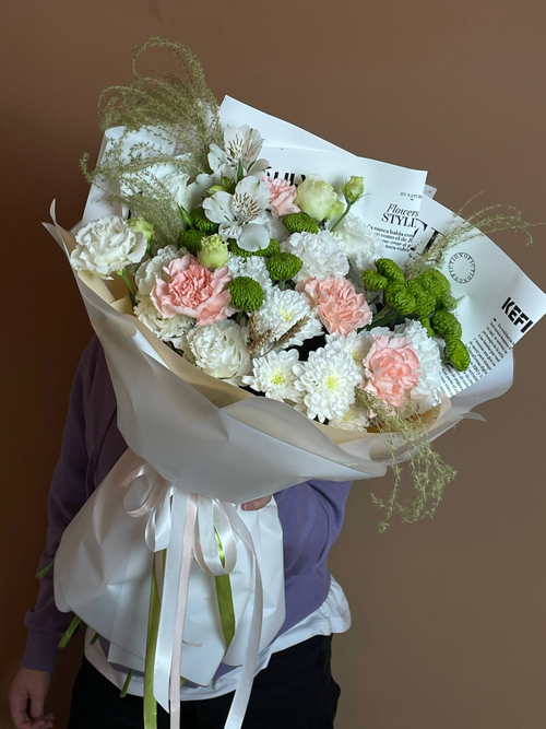 Букет "Аромат весны", Хризантема, Пуговки, Альстромерия, Диантус, Эустома