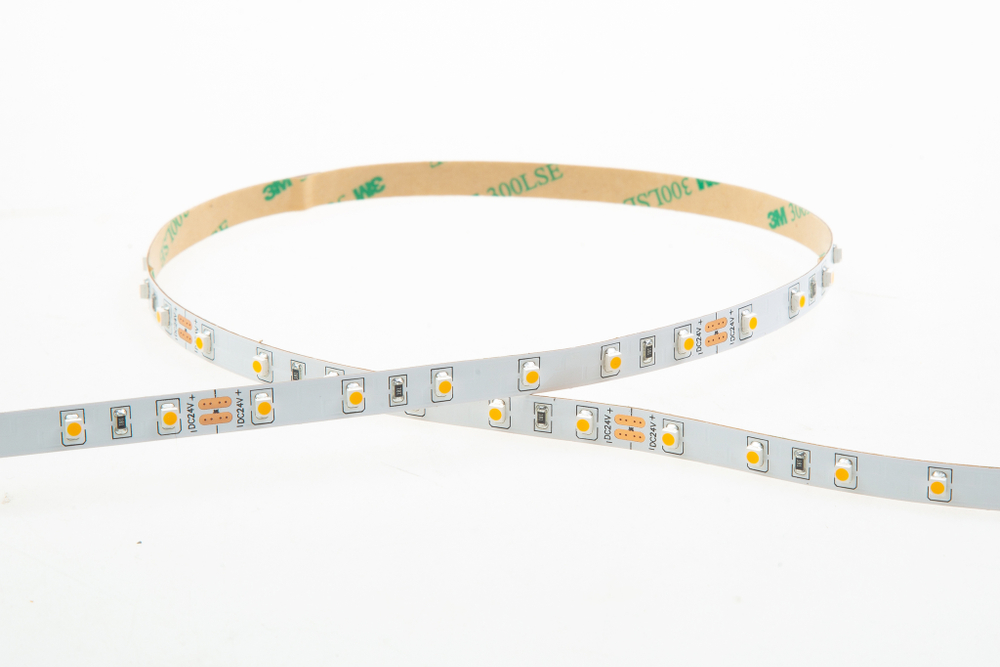 Светодиодная лента,тепло-белая, 60 д/м 3000K, 4,8W/m, 400 Lm/m,IP20, CRI&gt;85