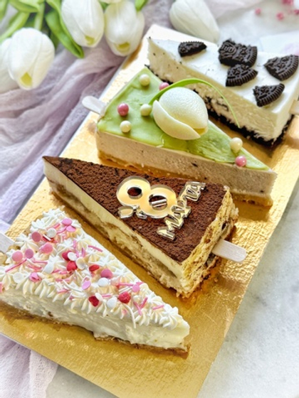 Набор чизкейков ассорти "8 марта" 420 грамм