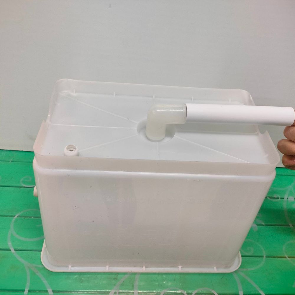 Бак 10 л для системы поения с поплавком