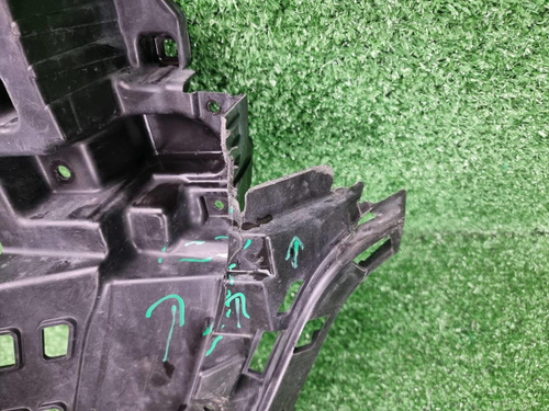 Кронштейн переднего бампера Hongqi H5 2 (22-нв)