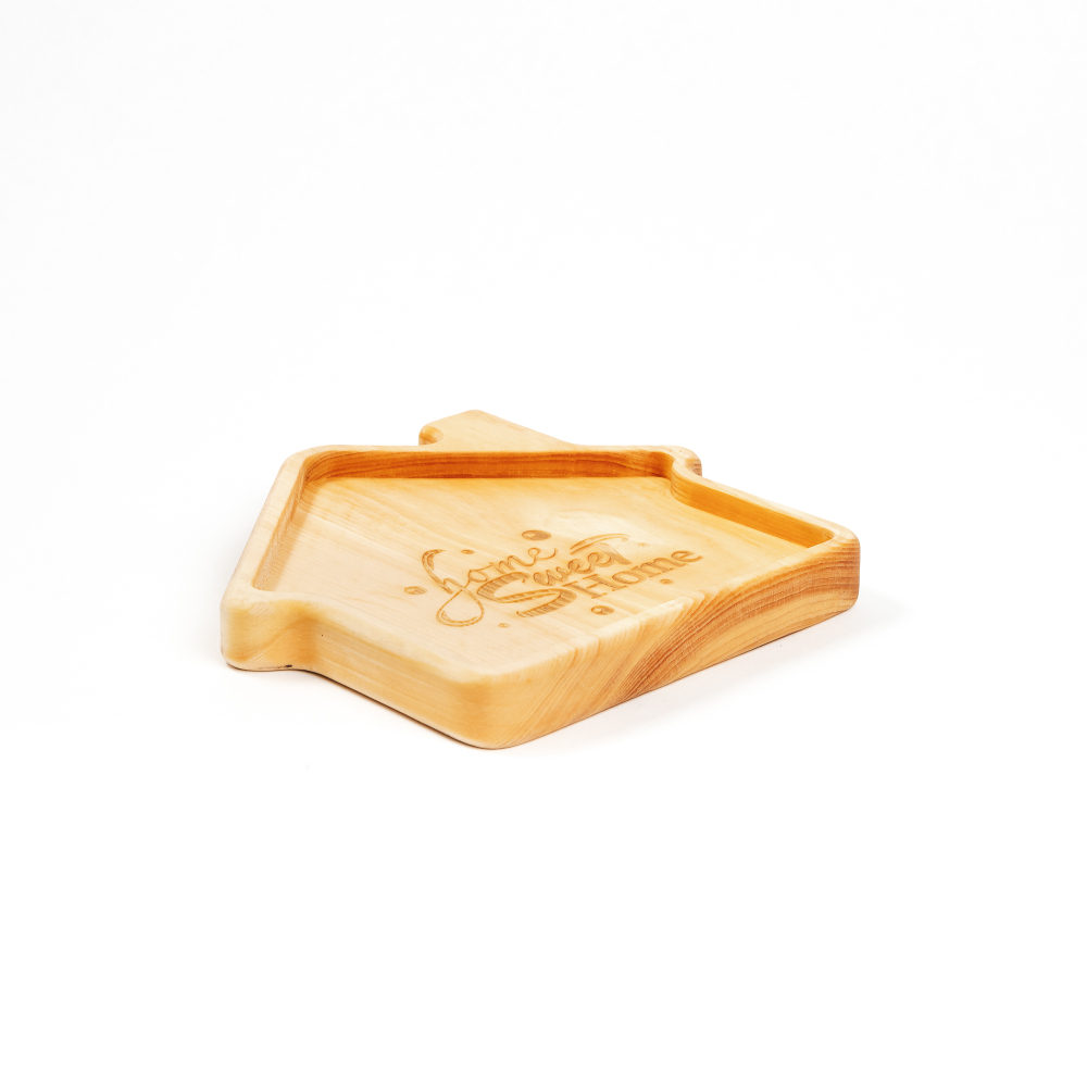 Деревянная менажница из кедра для подачи блюд и закусок с гравировкой "Home, sweet home!"