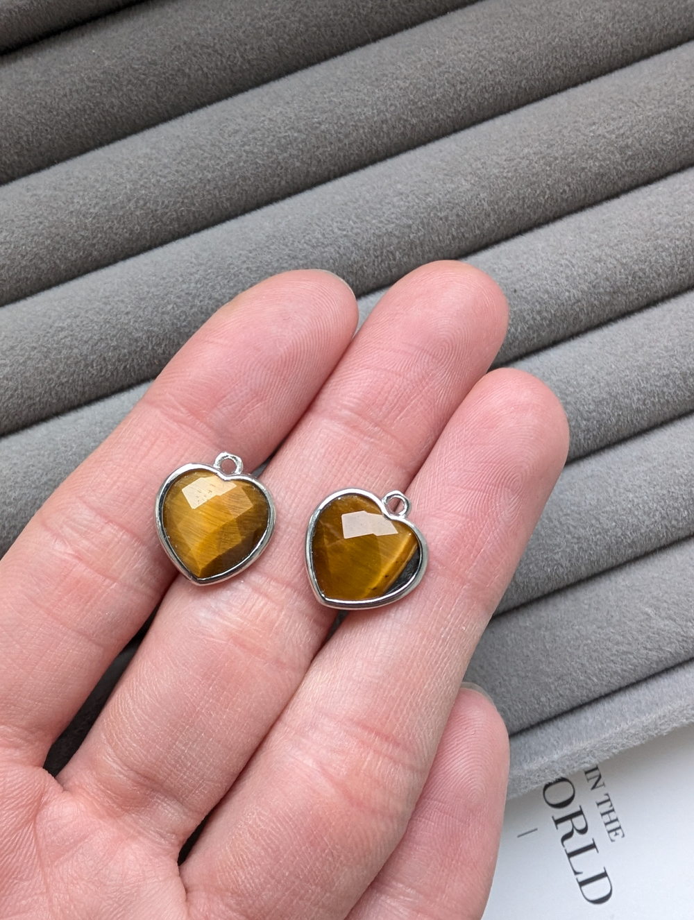 Подвеска сердце 13мм, тигровый глаз