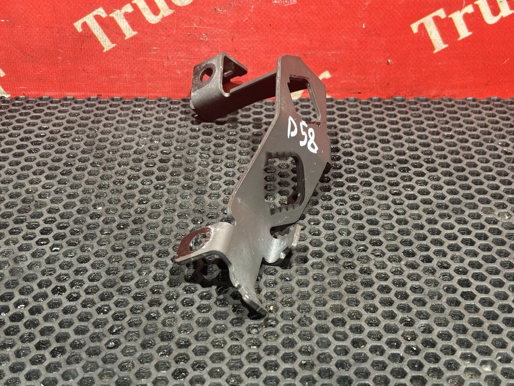 Кронштейн проводки