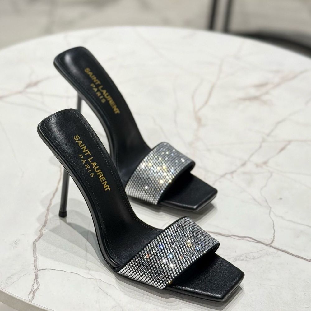 Босоножки Yves Saint Laurent