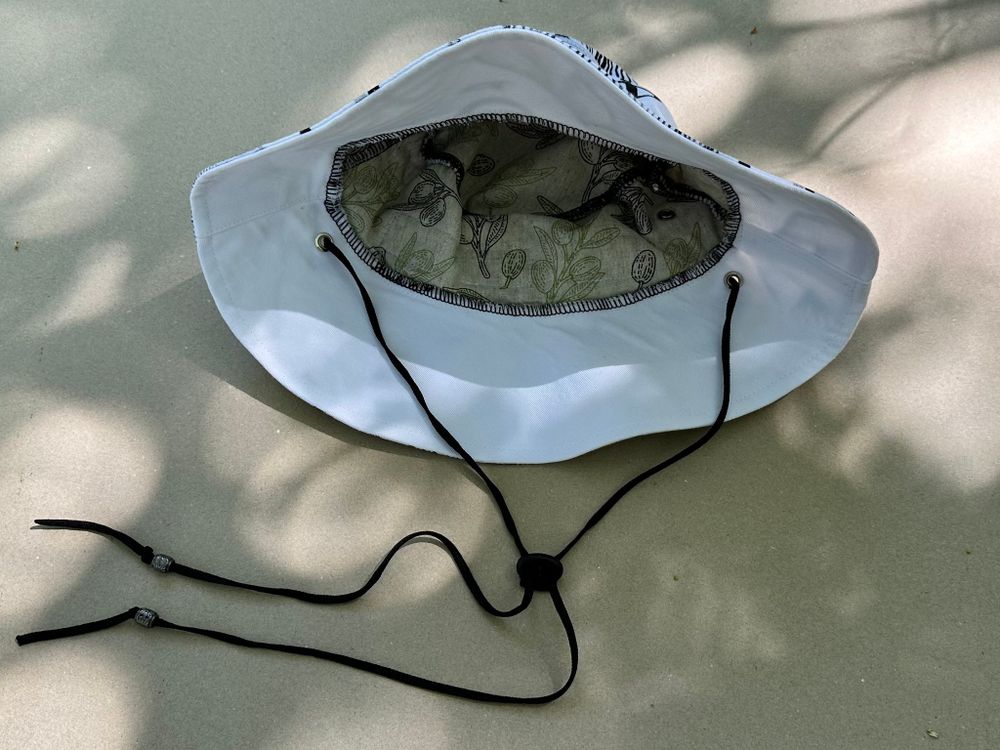 Панама Klumba Boonie Hat c ручной росписью черно-белая