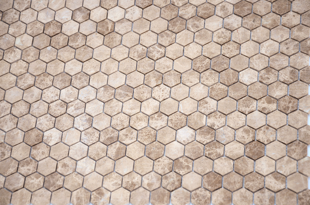Мозаика Pietrine Hexagonal - Emperador Light матовая 28,5x30,5х0,6 см (чип 18х30х6 мм)