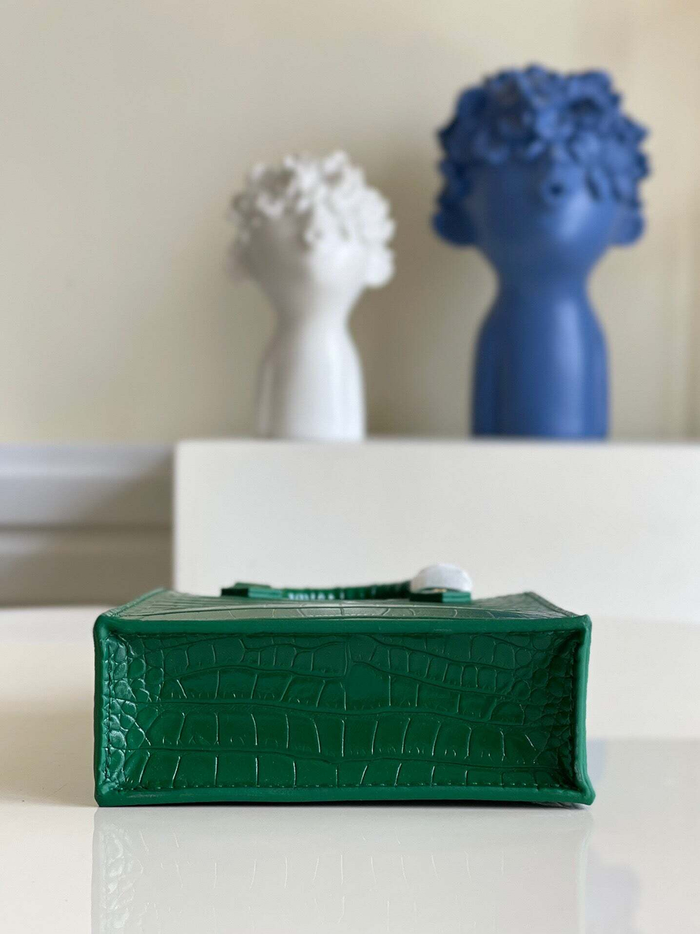 Louis Vuitton Petit Sac Plat