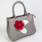 Стильная модная женская средняя светло-серая сумка с розой из экокожи 31х35х12 см с плечевым ремнём 0478-3