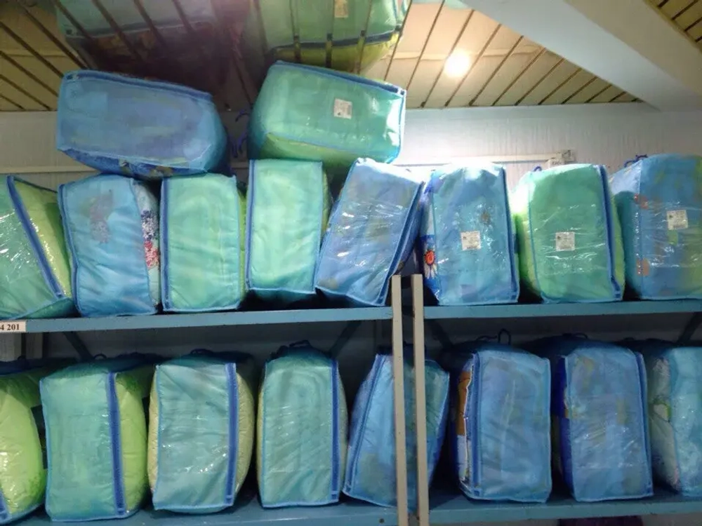 Одеяло всесезонное "Термофайбер РБ" 300 гр/м2 1.5 сп (цветное)