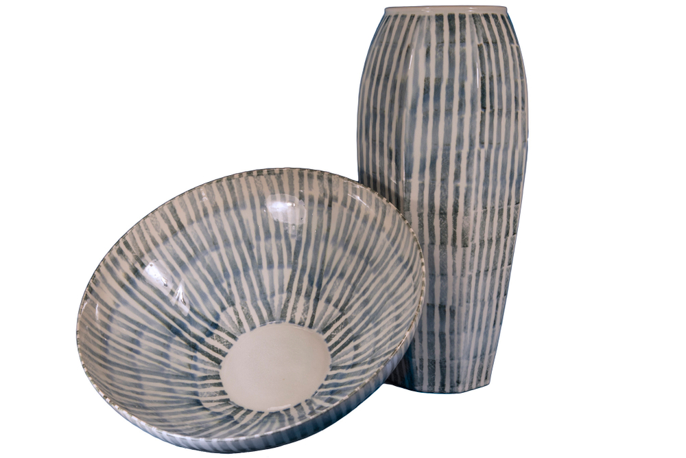 Элитная ваза декоративная керамическая Blue and white porcelain от S. Bernardo из Португалии