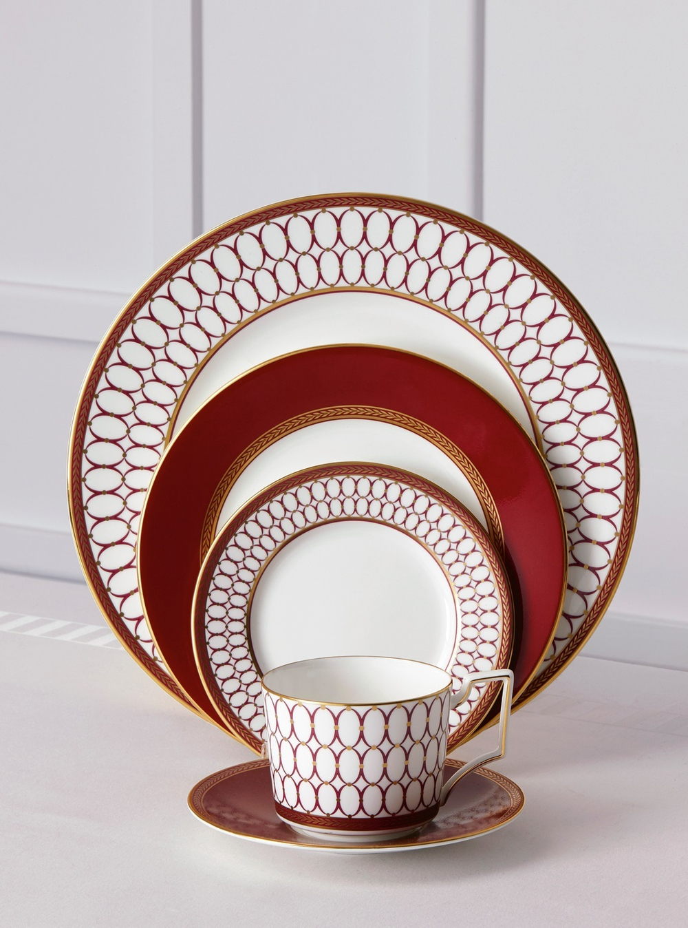 Wedgwood Чайная чашка Renaissance Red 250 мл с блюдцем