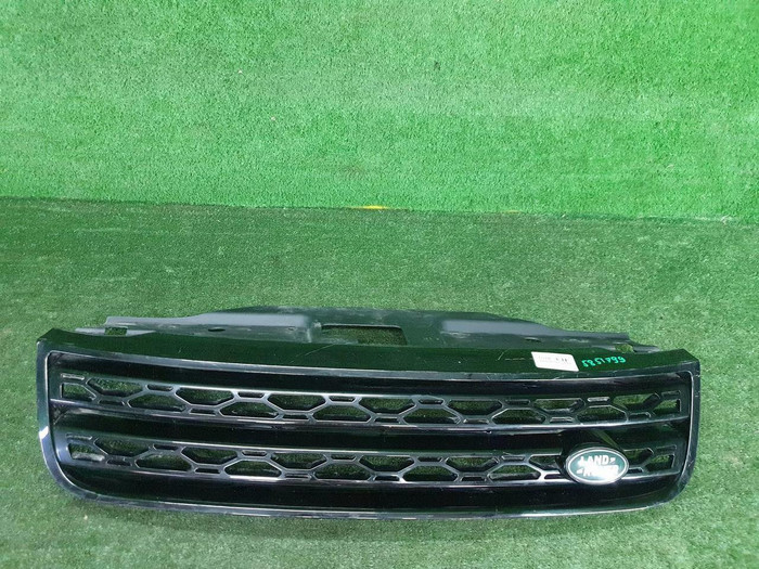 Решетка радиатора Land-Rover Discovery 5 L462 (2016-2021)