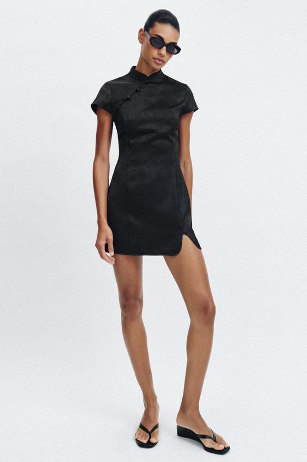 ZARA КОРОТКОЕ ЖАККАРДОВОЕ ПЛАТЬЕ, ЧЕРНЫЙ