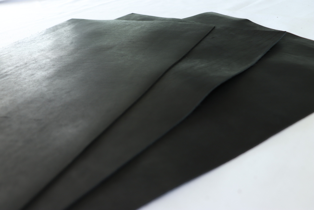 1,3-1,5 Кожа Галантерейная Черная (Формат А3) 1 сорт