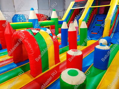 Надувная полоса препятствий "Коробка с карандашами"