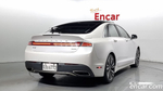 Lincoln New MKZ Hybrid (10.2019)