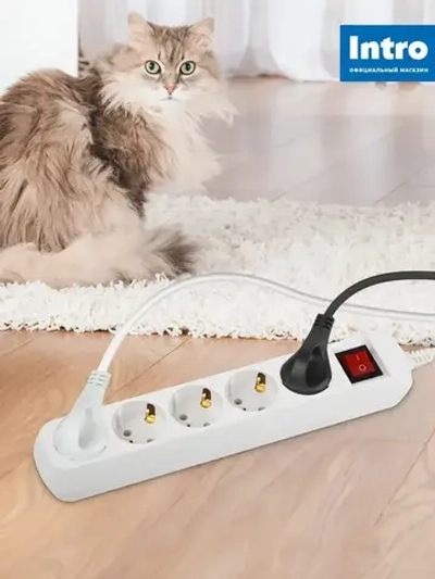 Удлинитель электрический Intro UES550-W с заземлением с выключателем 5 розеток 5 м ПВС 3х0,75мм2 10А белый