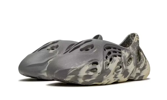 Тапки Adidas Yeezy Foam Runner MX Moon Grey